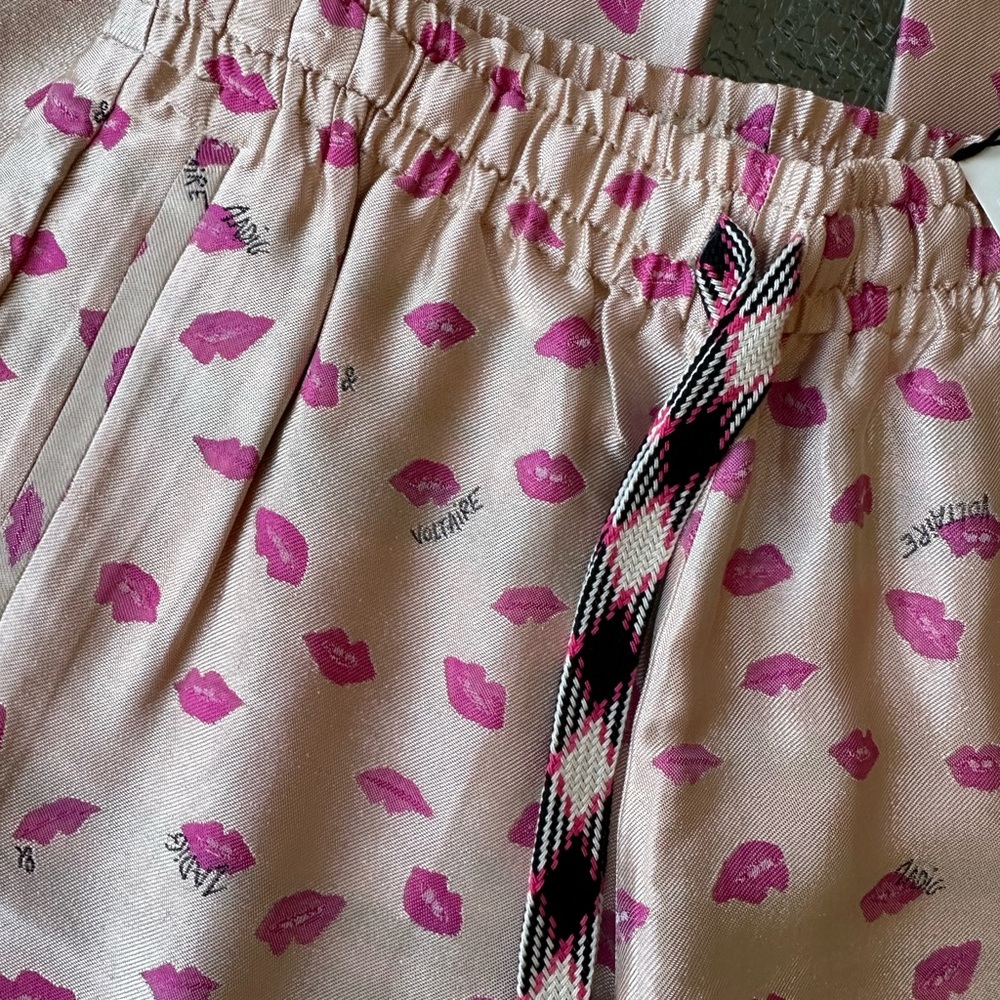 ZADIG & VOLTAIRE PMY JAC LIPS SIZE 34 (2) LIGHT PINK WITH BRIGHT PINK LIPS NWT - Picture 3 of 7